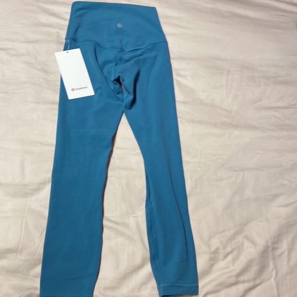 Lululemon align high rise crop 23” leggings - Picture 2 of 4